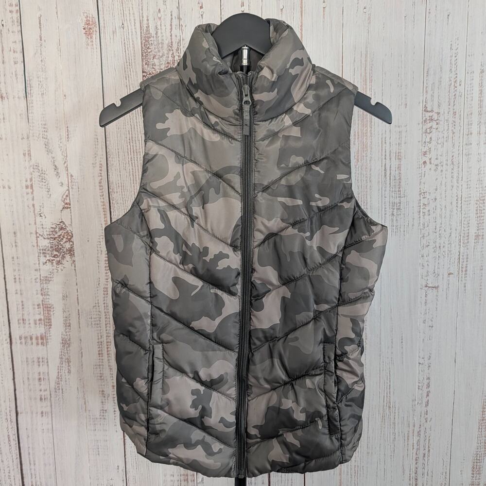 SO Puffer Vest Womens Small Charcoal Grey Green Camo Chevron Quilted Full Zip